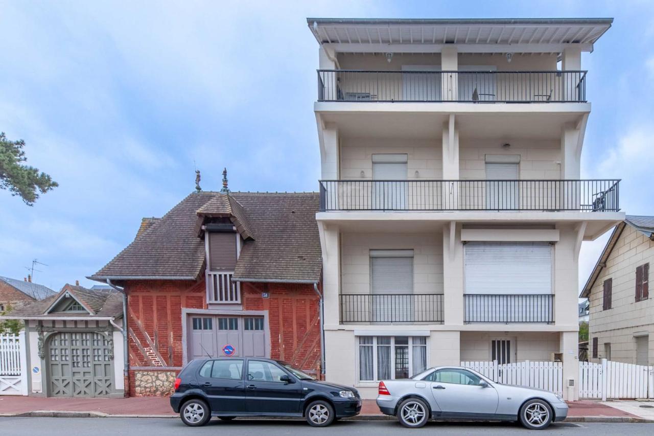 2-bedroom With Balcony Near Hippodrome Deauville